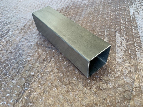 Inoxは40×40mmステンレス鋼の管の正方形の形22.2×22.2mmを溶接しました